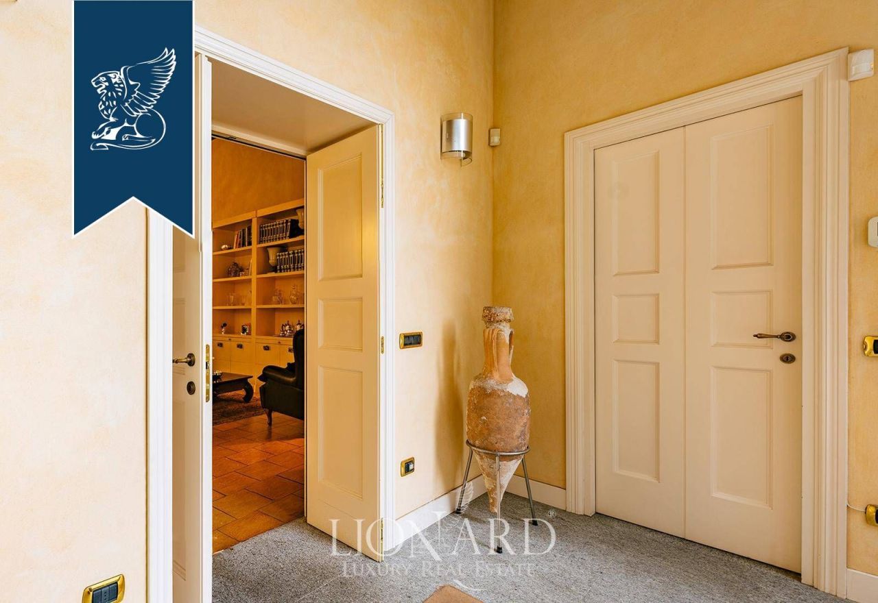 Вилла в Милане, Италия, 1 080 м² - фото 15