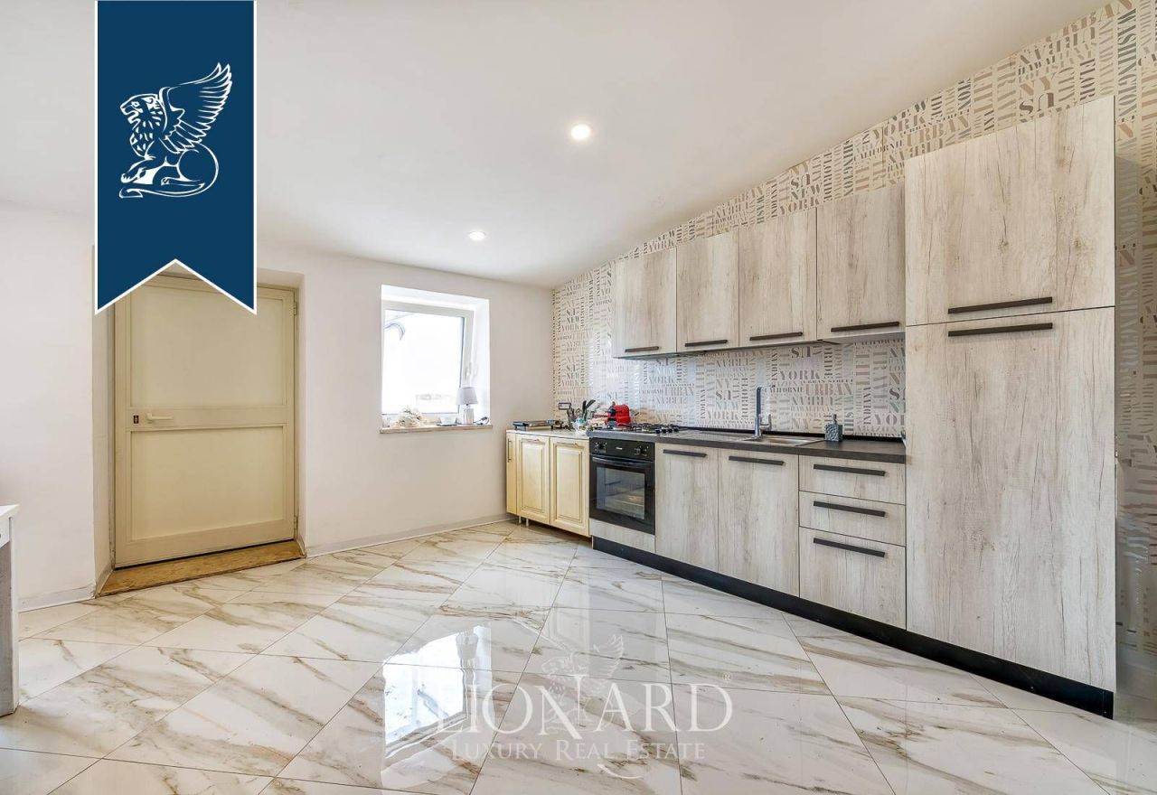 Дом в Казерте, Италия, 680 м² - фото 15