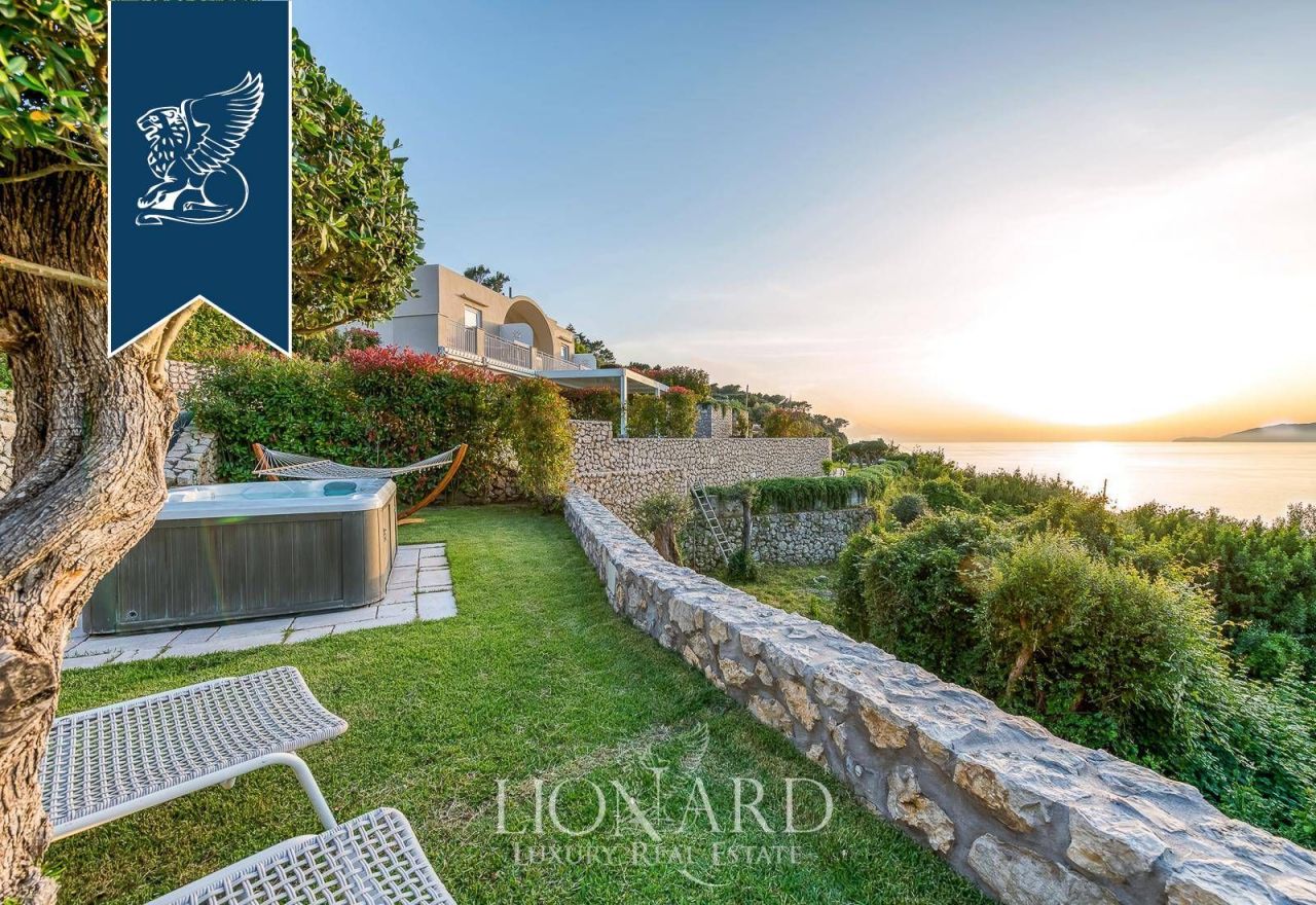 Вилла в Неаполе, Италия, 360 м² - фото 15