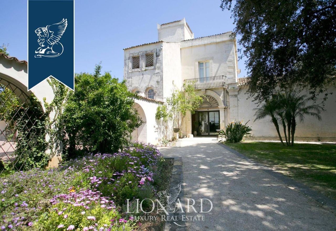 Отель, гостиница в Сиракузах, Италия, 10 000 м² - фото 15