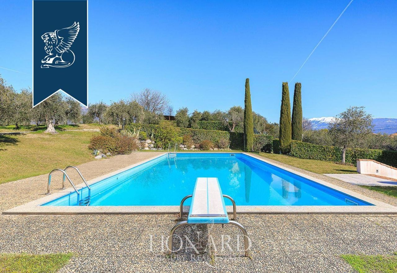 Вилла в Сан-Феличе-дель-Бенако, Италия, 635 м² - фото 15