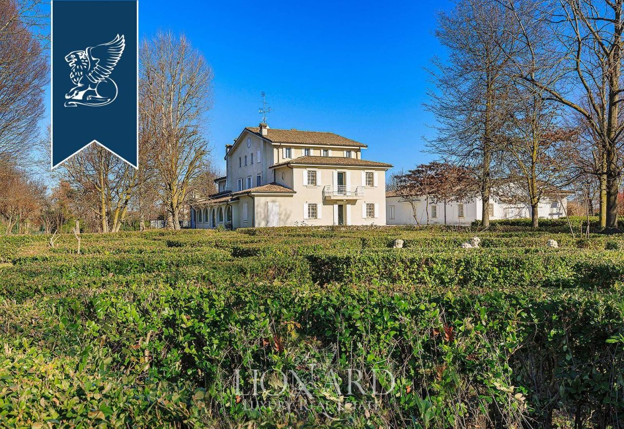 Вилла в Модене, Италия, 1 700 м² - фото 14