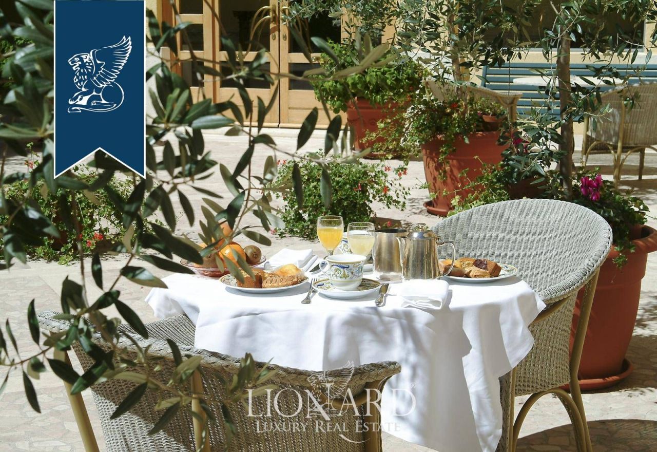 Отель, гостиница в Сполето, Италия, 3 110 м² - фото 14