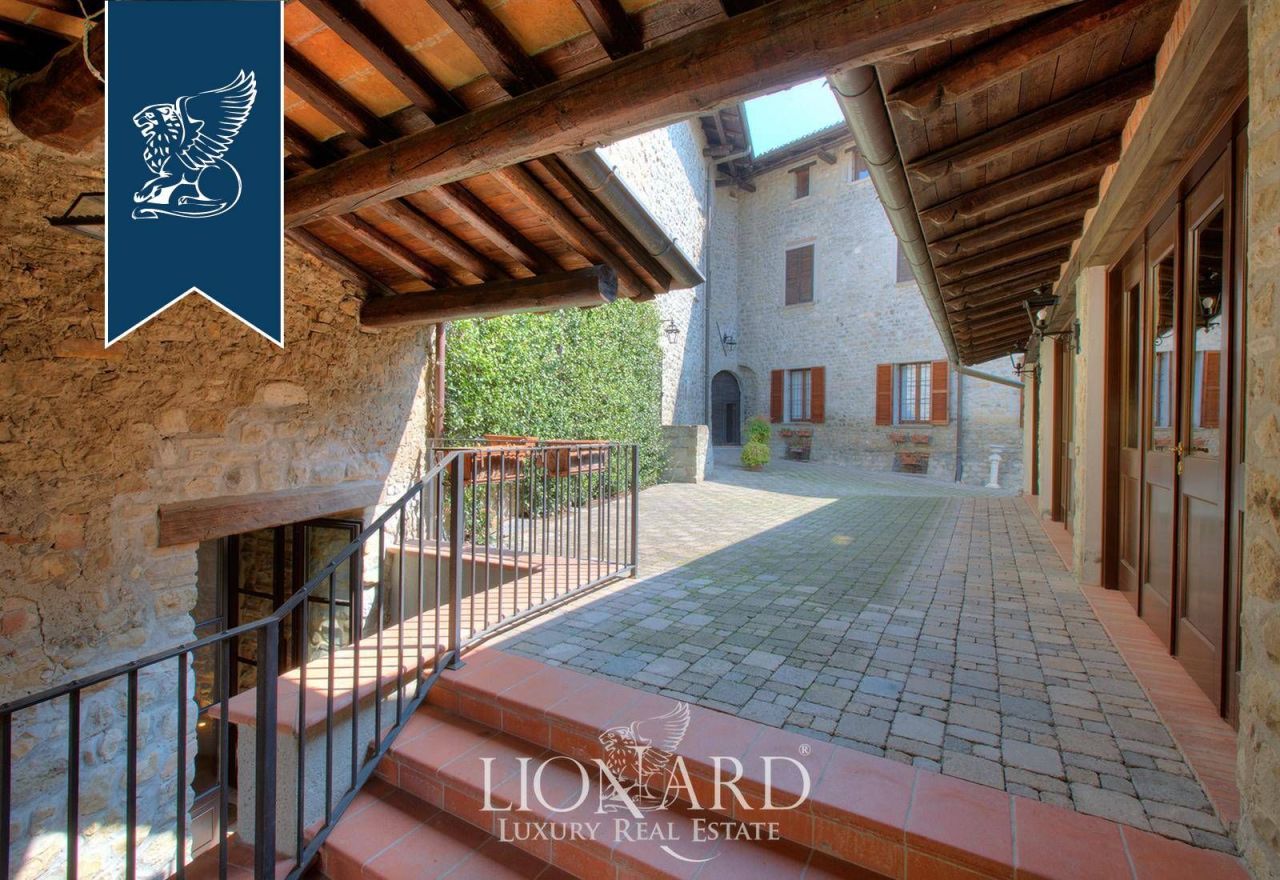 Замок в Варци, Италия, 12 358 м² - фото 16