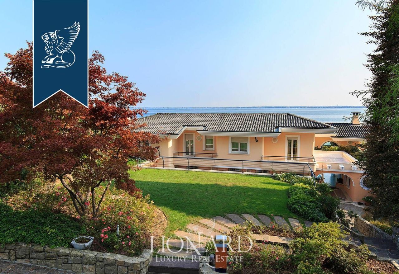 Вилла в Паденге-суль-Гарде, Италия, 800 м² - фото 15