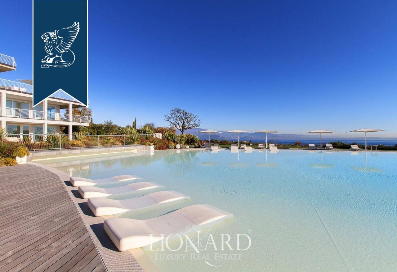 Апартаменты в Паденге-суль-Гарде, Италия, 50 м² - фото 16