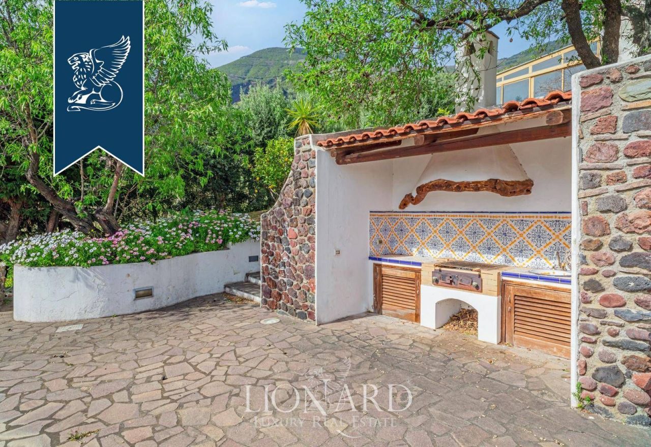 Вилла в Мессине, Италия, 300 м² - фото 17