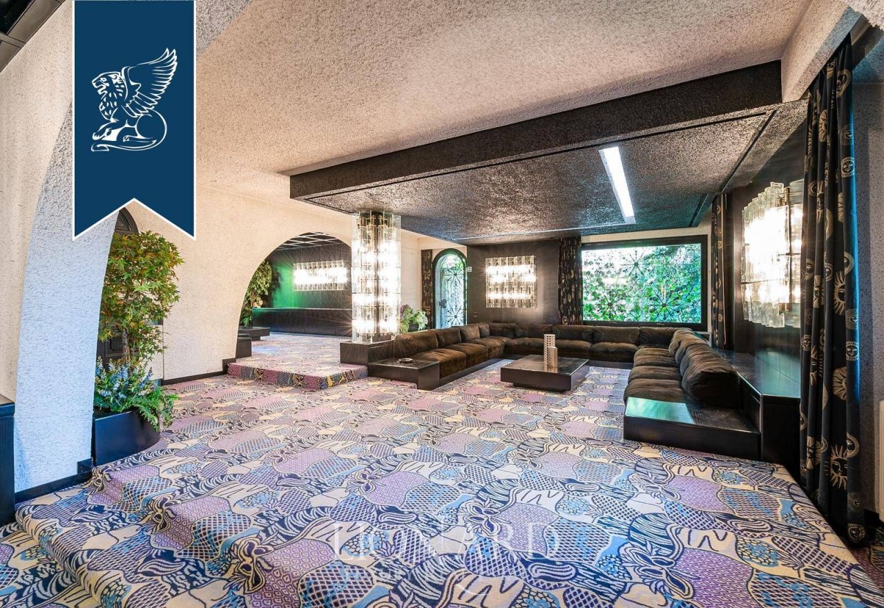 Вилла в Мерате, Италия, 500 м² - фото 17