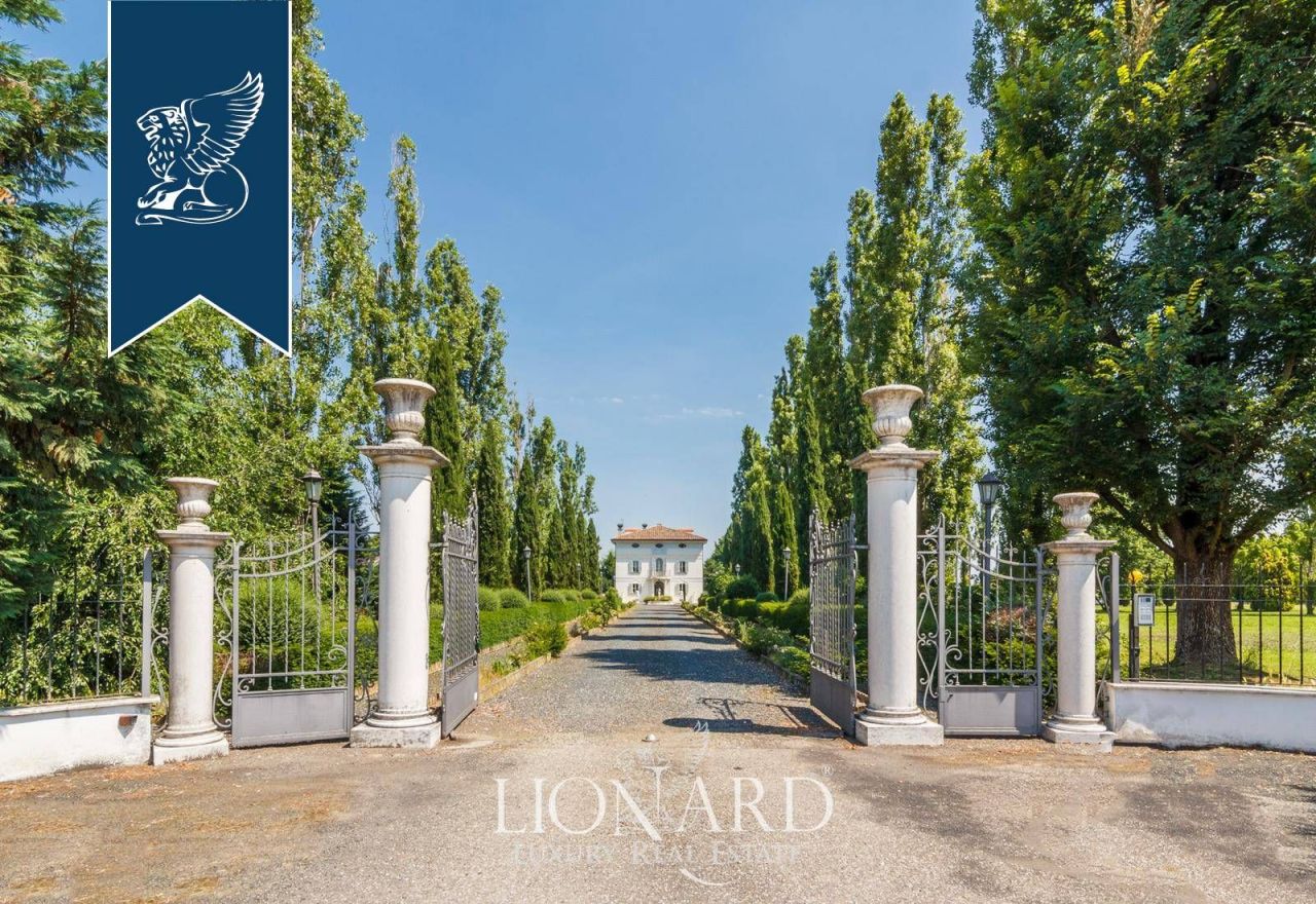 Вилла в Реджо-Эмилии, Италия, 800 м² - фото 17