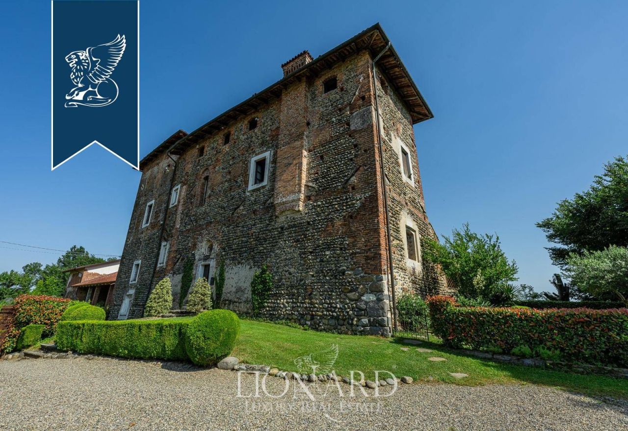 Замок в Биелле, Италия, 1 100 м² - фото 17