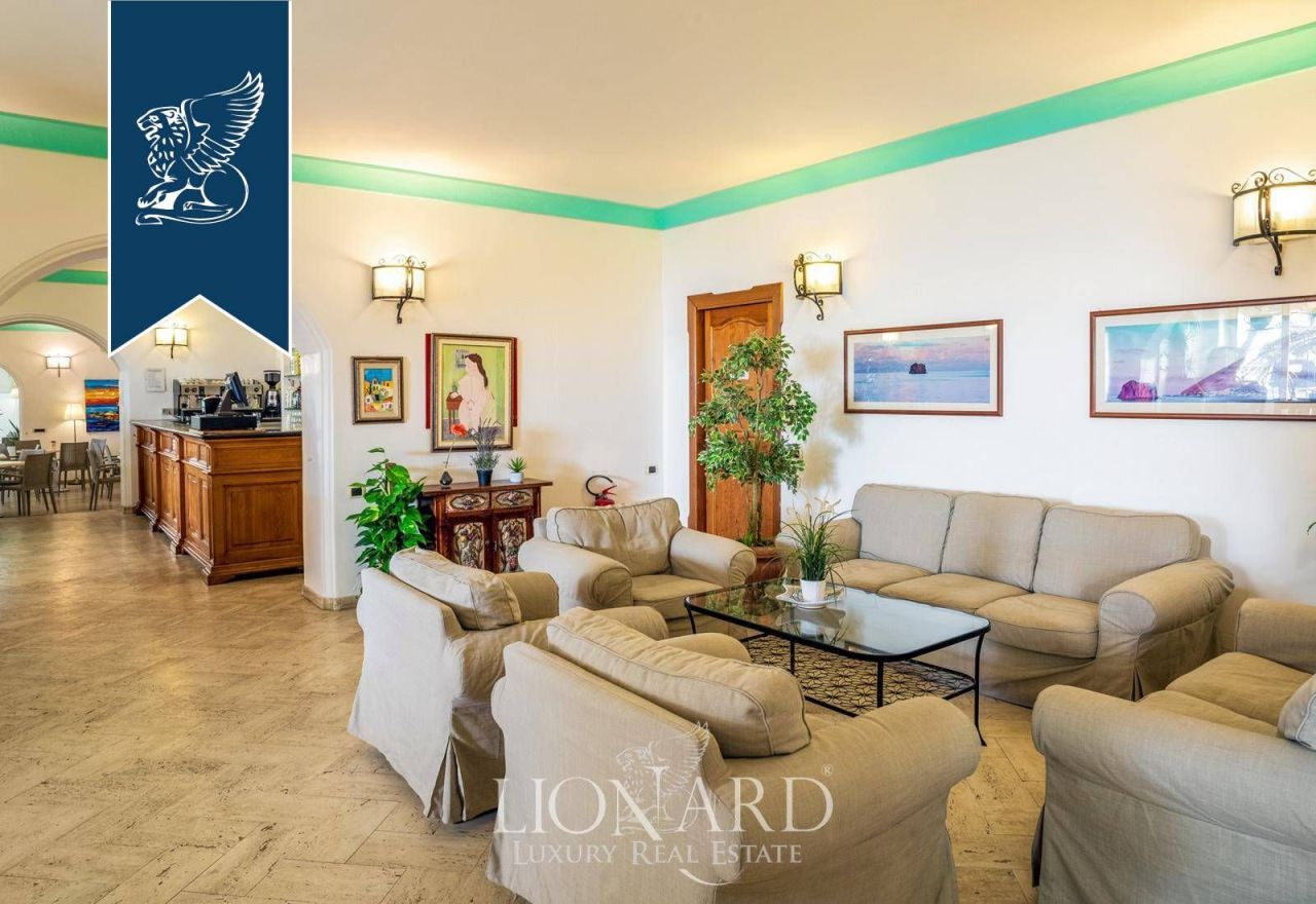 Отель, гостиница на Липари, Италия, 1 200 м² - фото 17