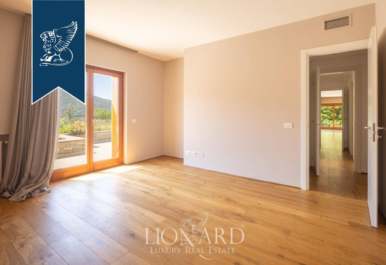 Вилла в Кастильоне-делла-Пеская, Италия, 279 м² - фото 17