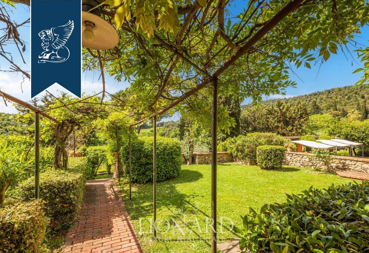 Отель, гостиница в Сан-Джиминьяно, Италия, 3 400 м² - фото 17