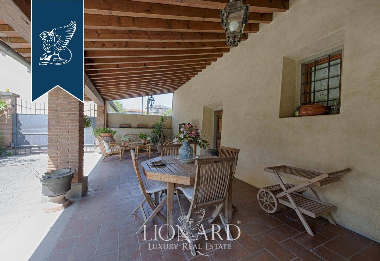 Вилла во Флоренции, Италия, 900 м² - фото 17