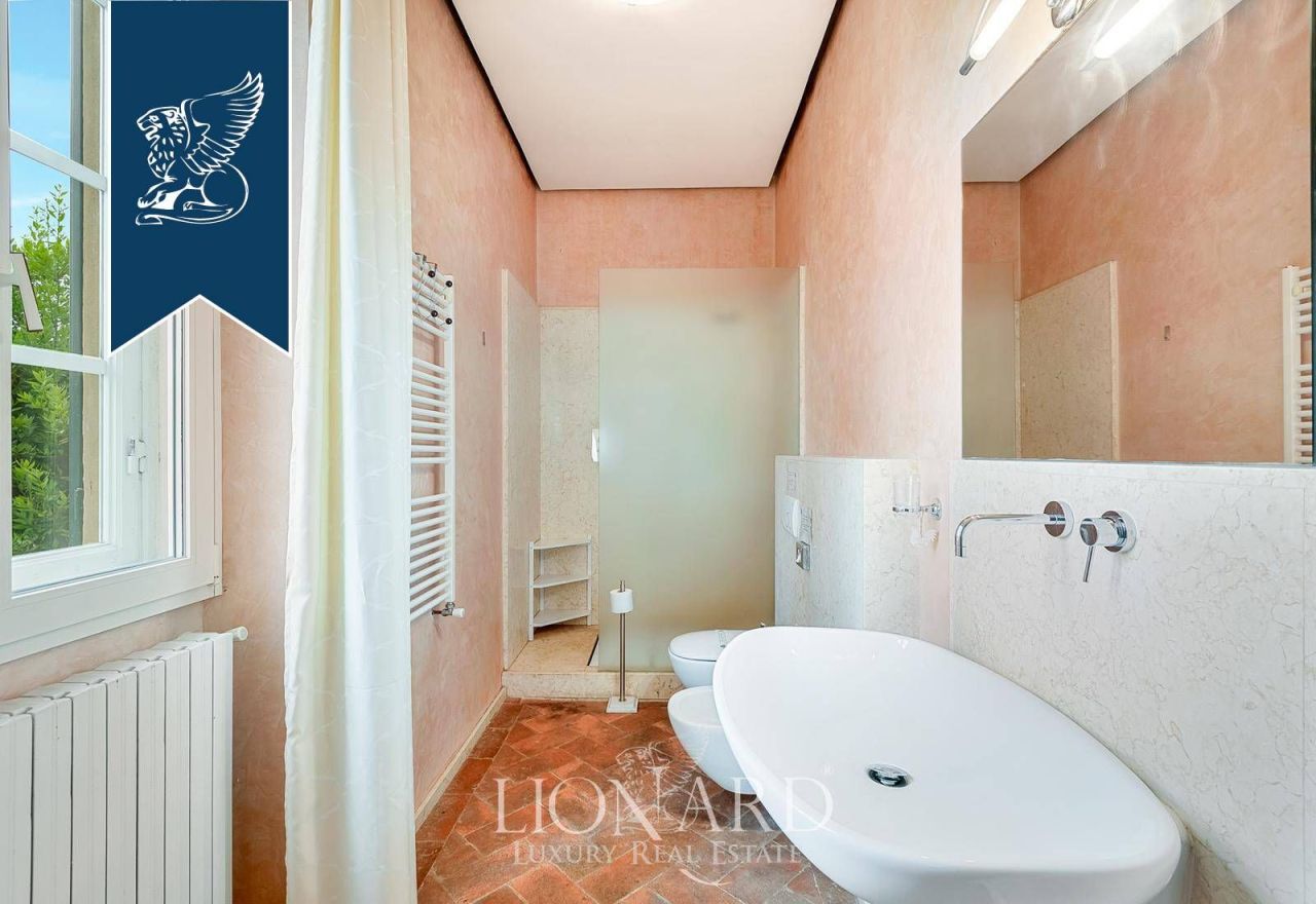 Отель, гостиница в Лукке, Италия, 480 м² - фото 17