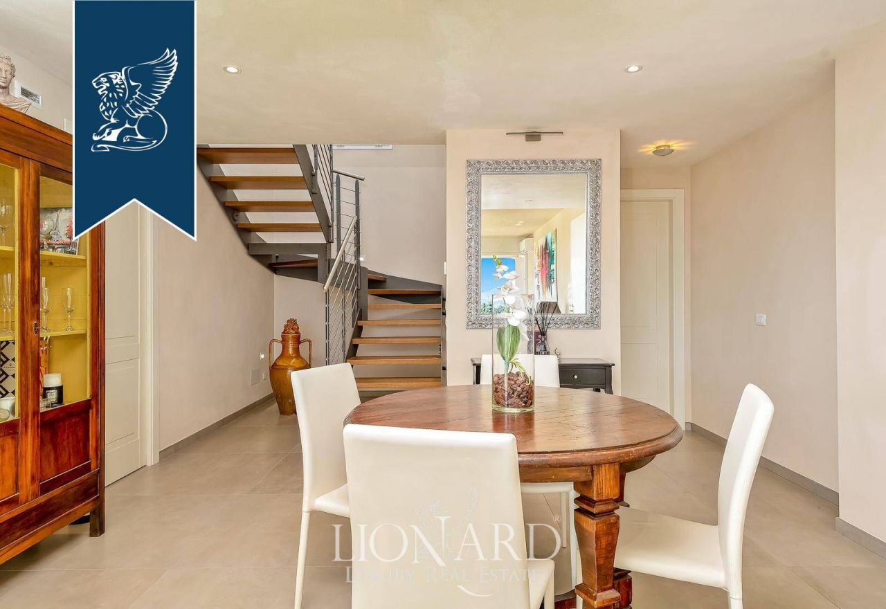 Вилла в Массарозе, Италия, 250 м² - фото 17