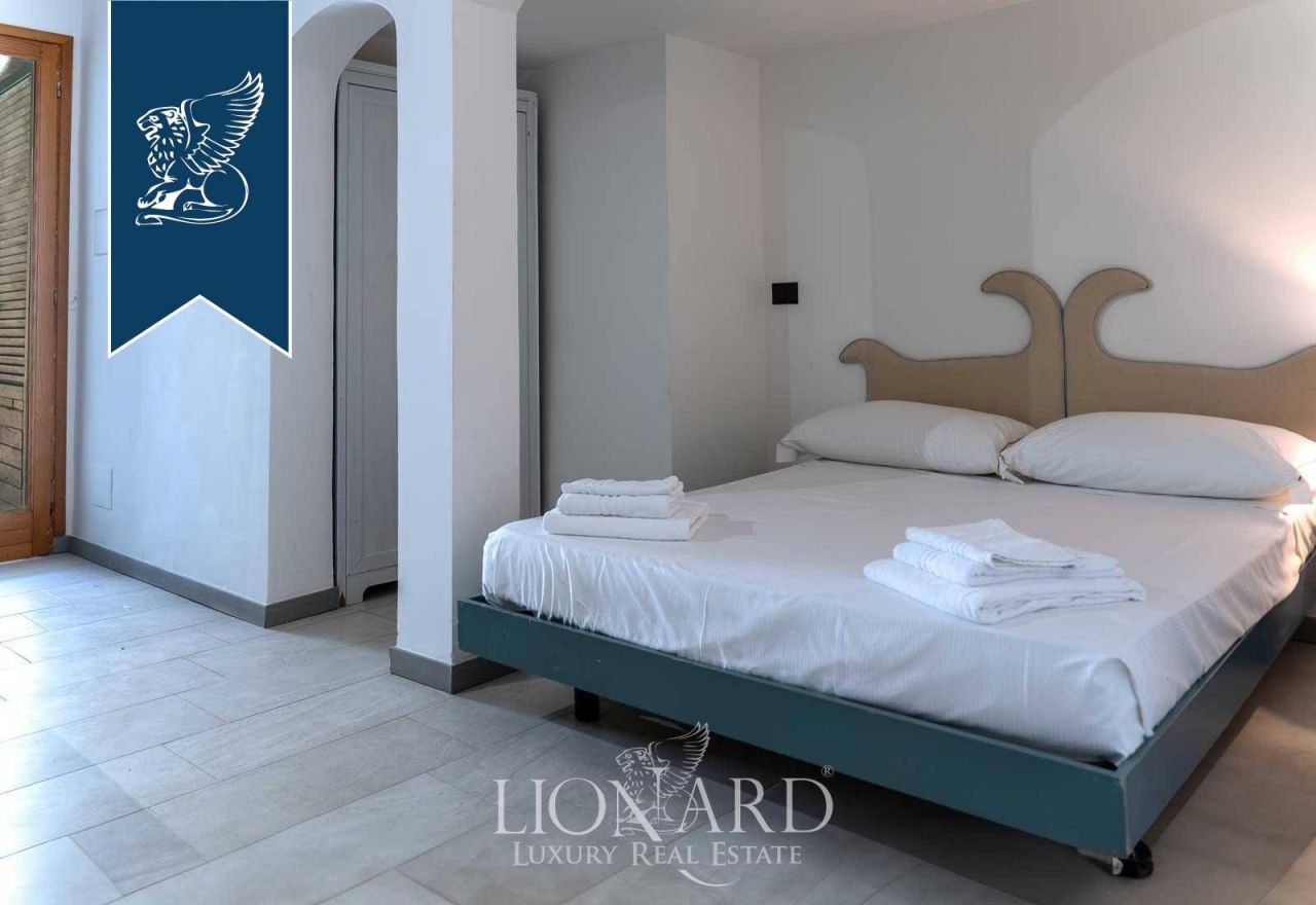 Вилла в Ольбии, Италия, 500 м² - фото 17