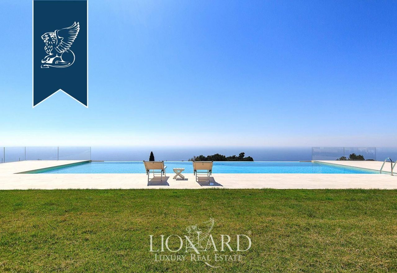 Вилла в Империи, Италия, 800 м² - фото 17