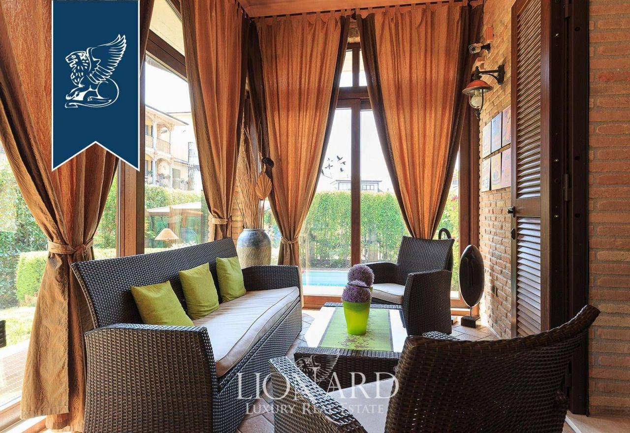 Вилла в Павии, Италия, 400 м² - фото 17