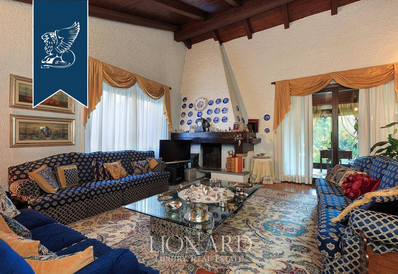 Вилла в Парабьяго, Италия, 403 м² - фото 17