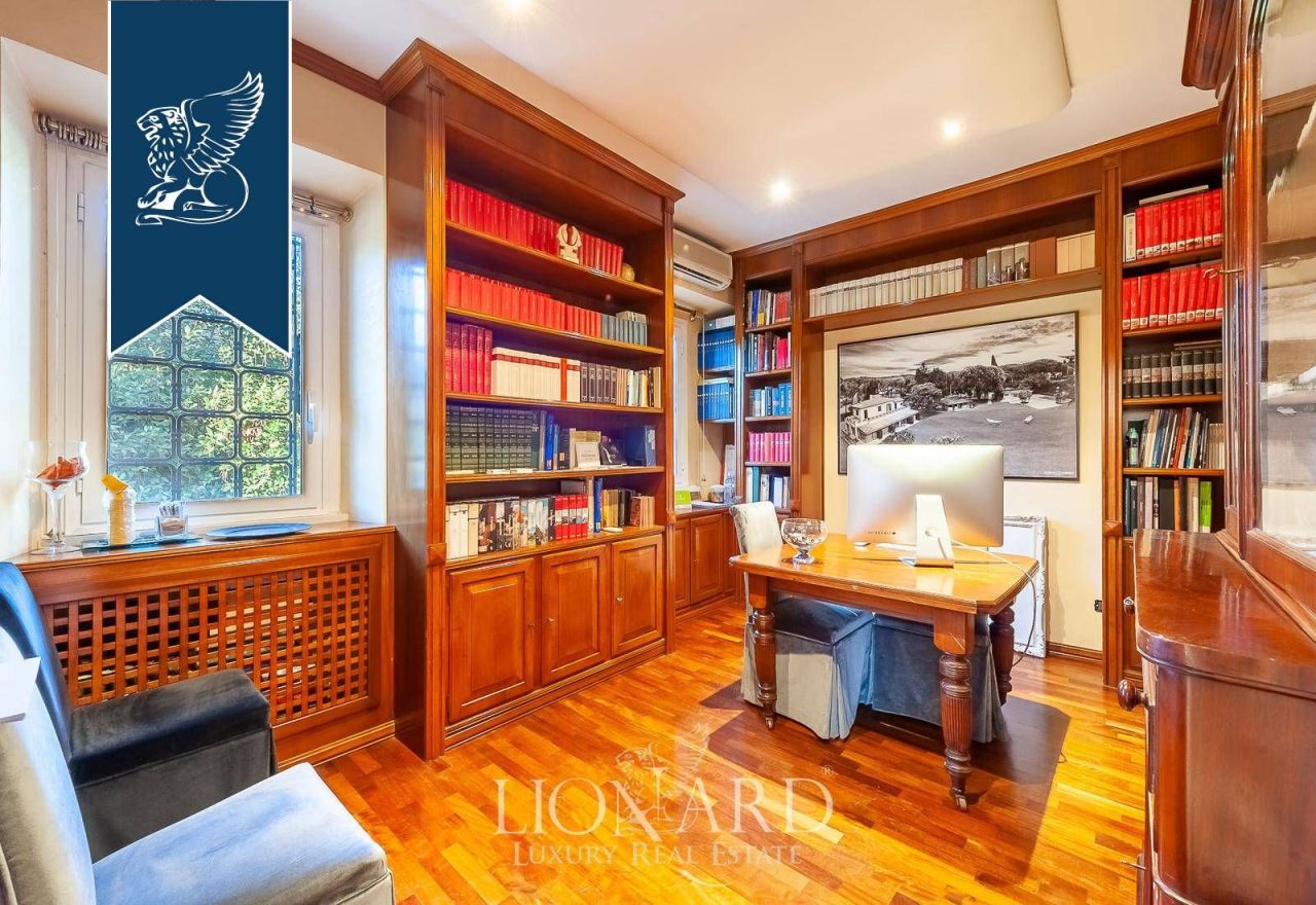 Вилла в Риме, Италия, 860 м² - фото 17