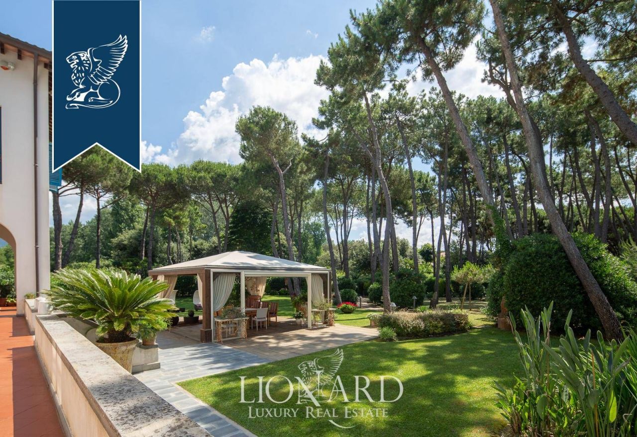 Вилла в Массе, Италия, 1 100 м² - фото 17