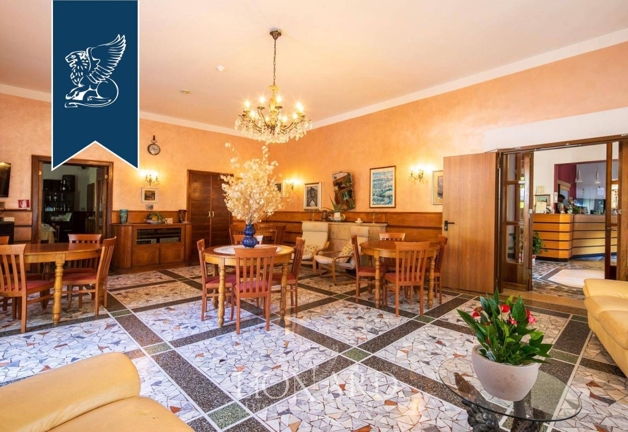 Отель, гостиница в Сполето, Италия, 1 500 м² - фото 17