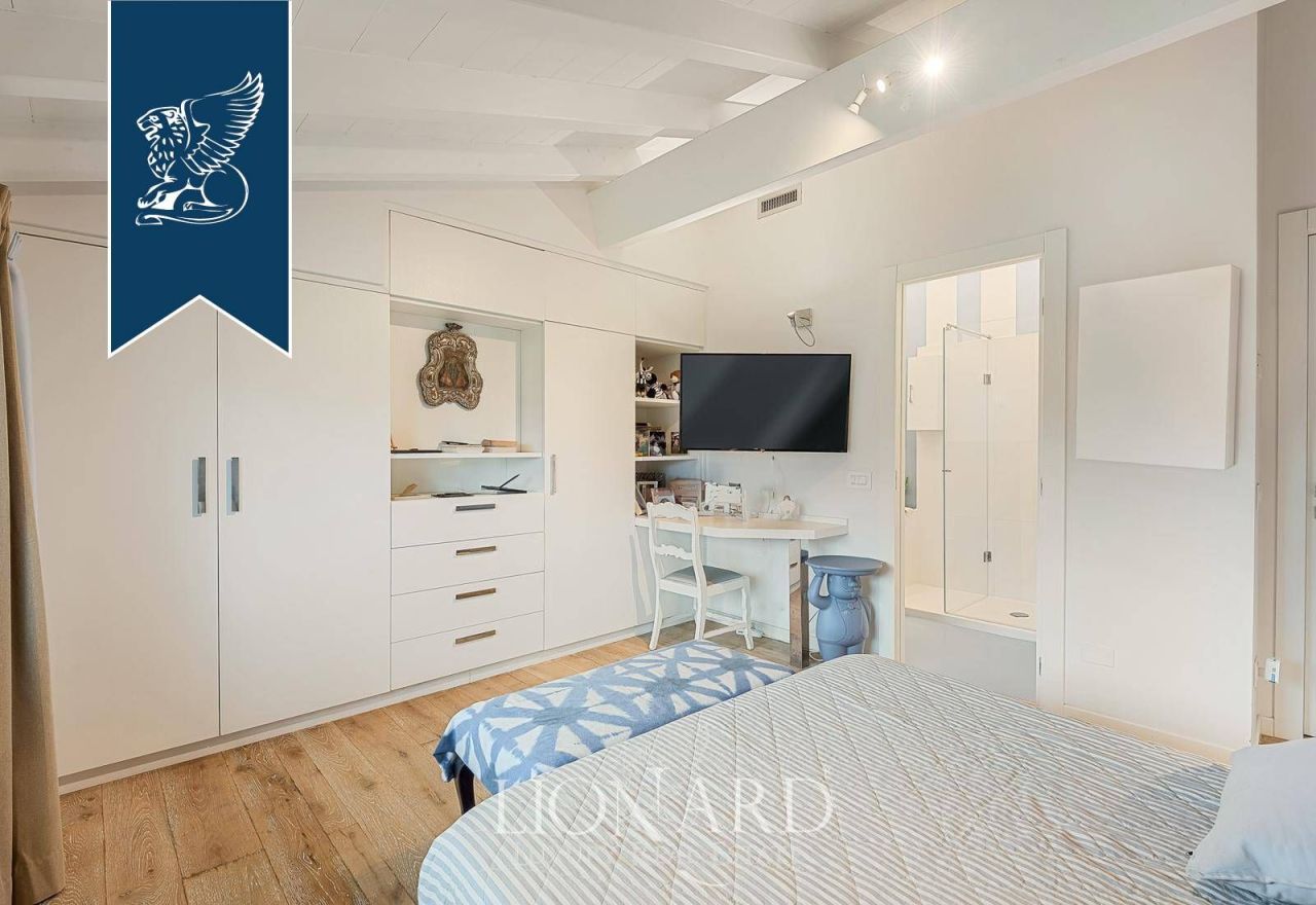 Вилла в Лукке, Италия, 282 м² - фото 17