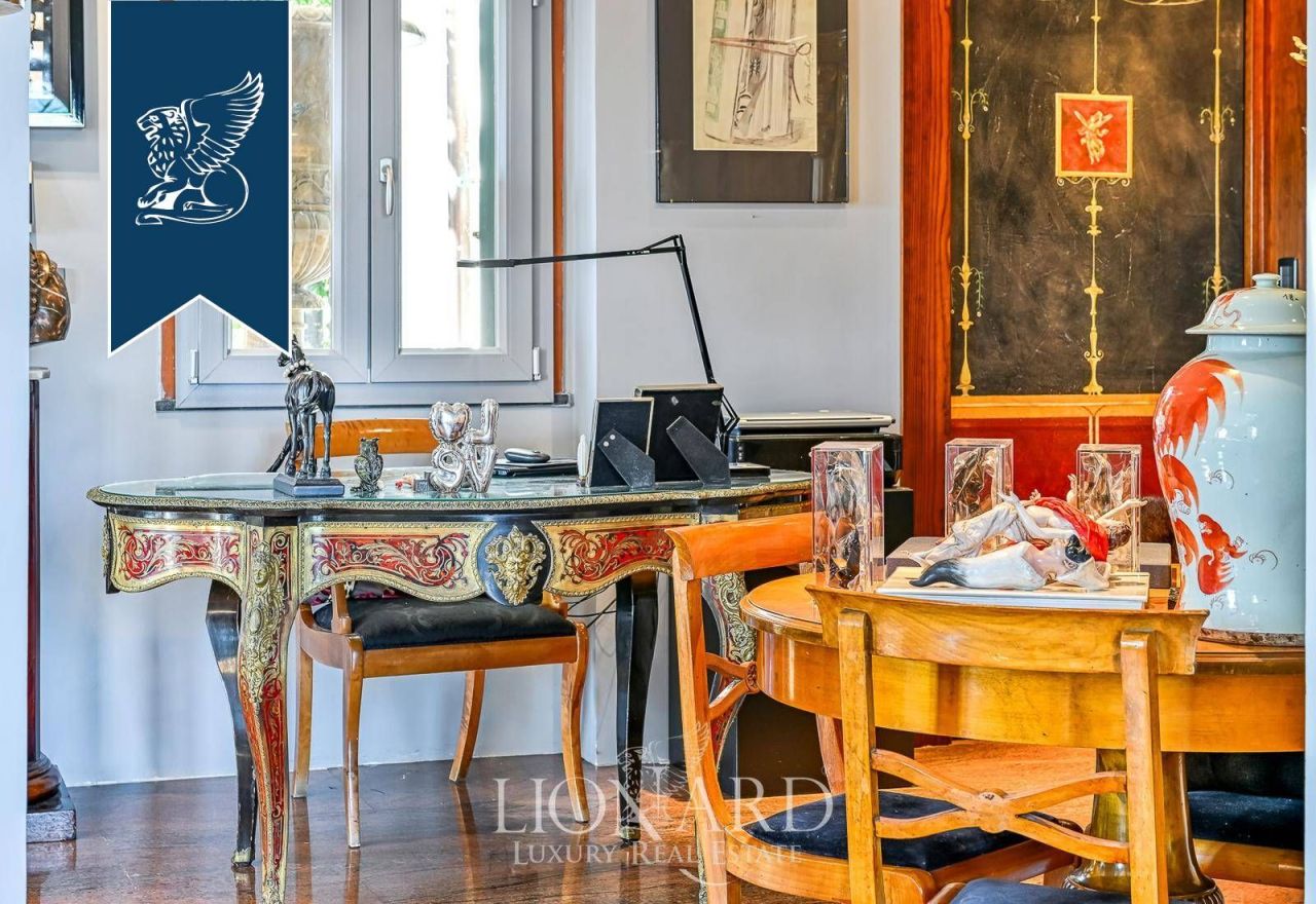 Вилла в Неаполе, Италия, 500 м² - фото 17