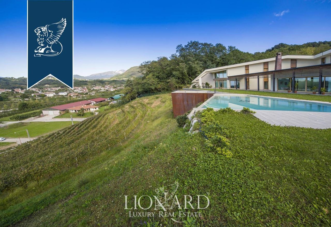 Ферма в Удине, Италия, 900 м² - фото 17