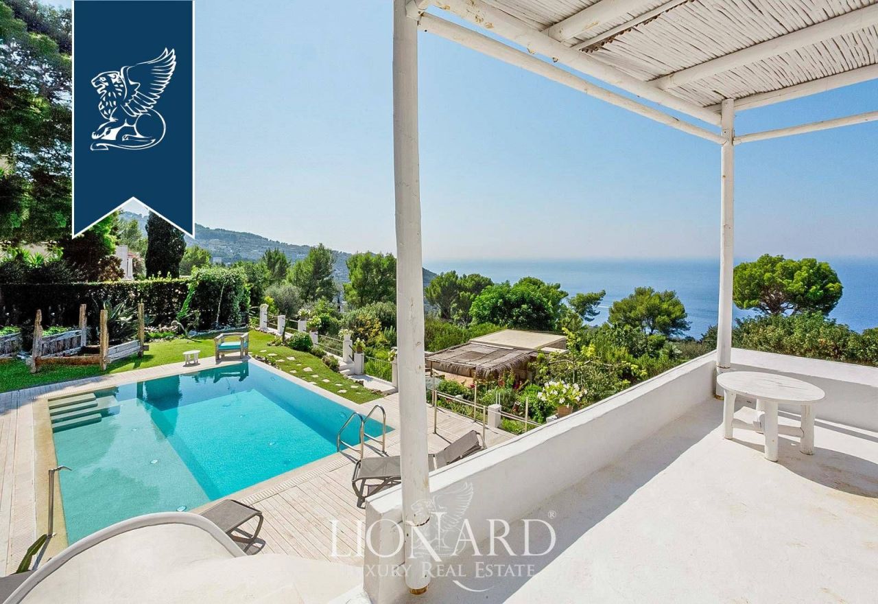 Вилла в Неаполе, Италия, 300 м² - фото 16