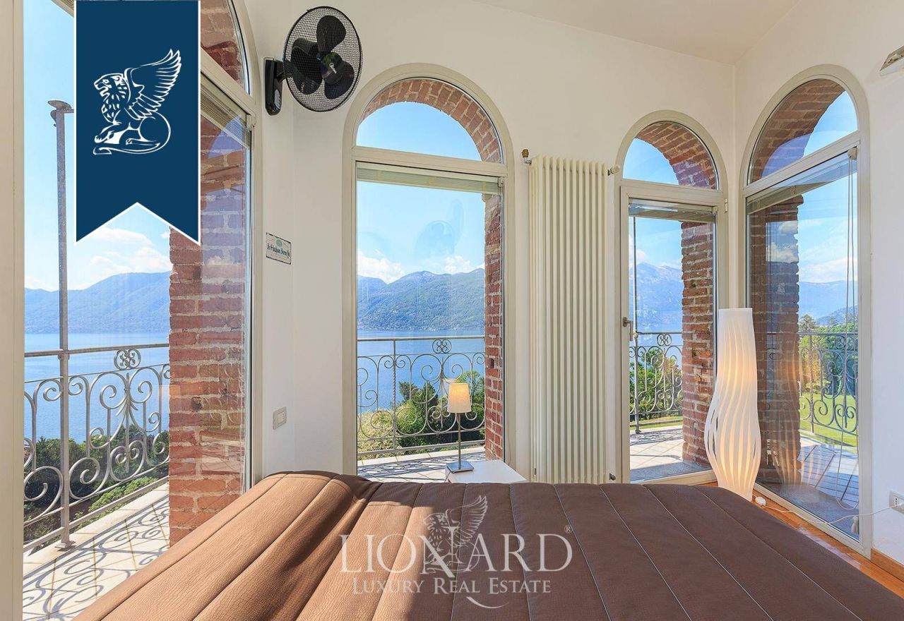 Вилла в Луино, Италия, 700 м² - фото 16