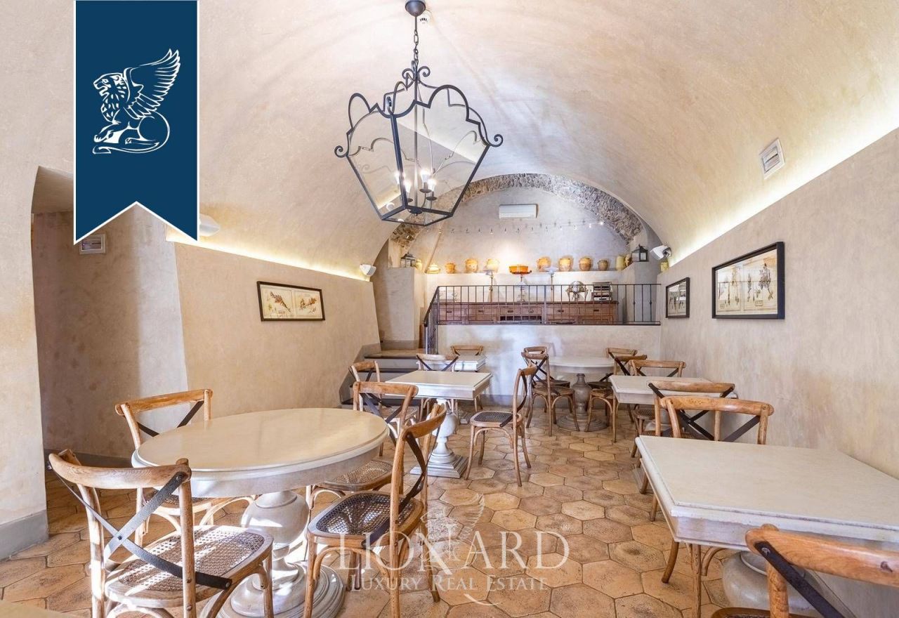 Отель, гостиница в Империи, Италия, 1 000 м² - фото 17