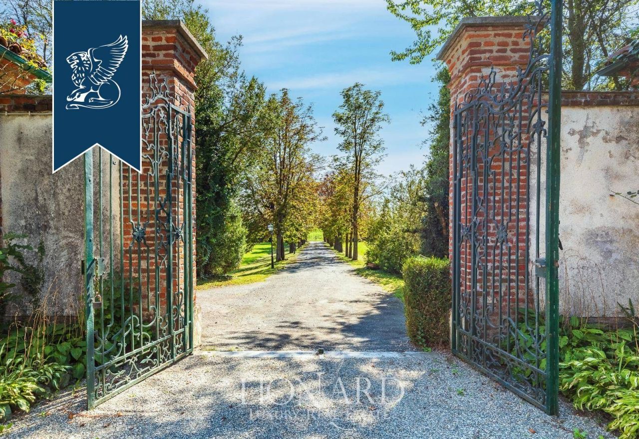 Вилла в Турине, Италия, 1 157 м² - фото 17