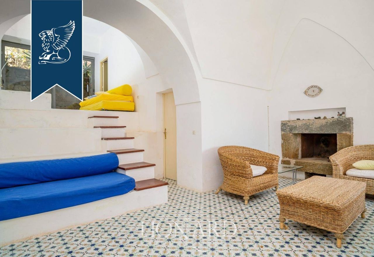 Вилла на о-ве Пантеллерия, Италия, 500 м² - фото 17