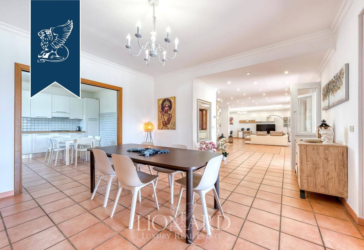 Вилла в Сан-Феличе-Чирчео, Италия, 600 м² - фото 17