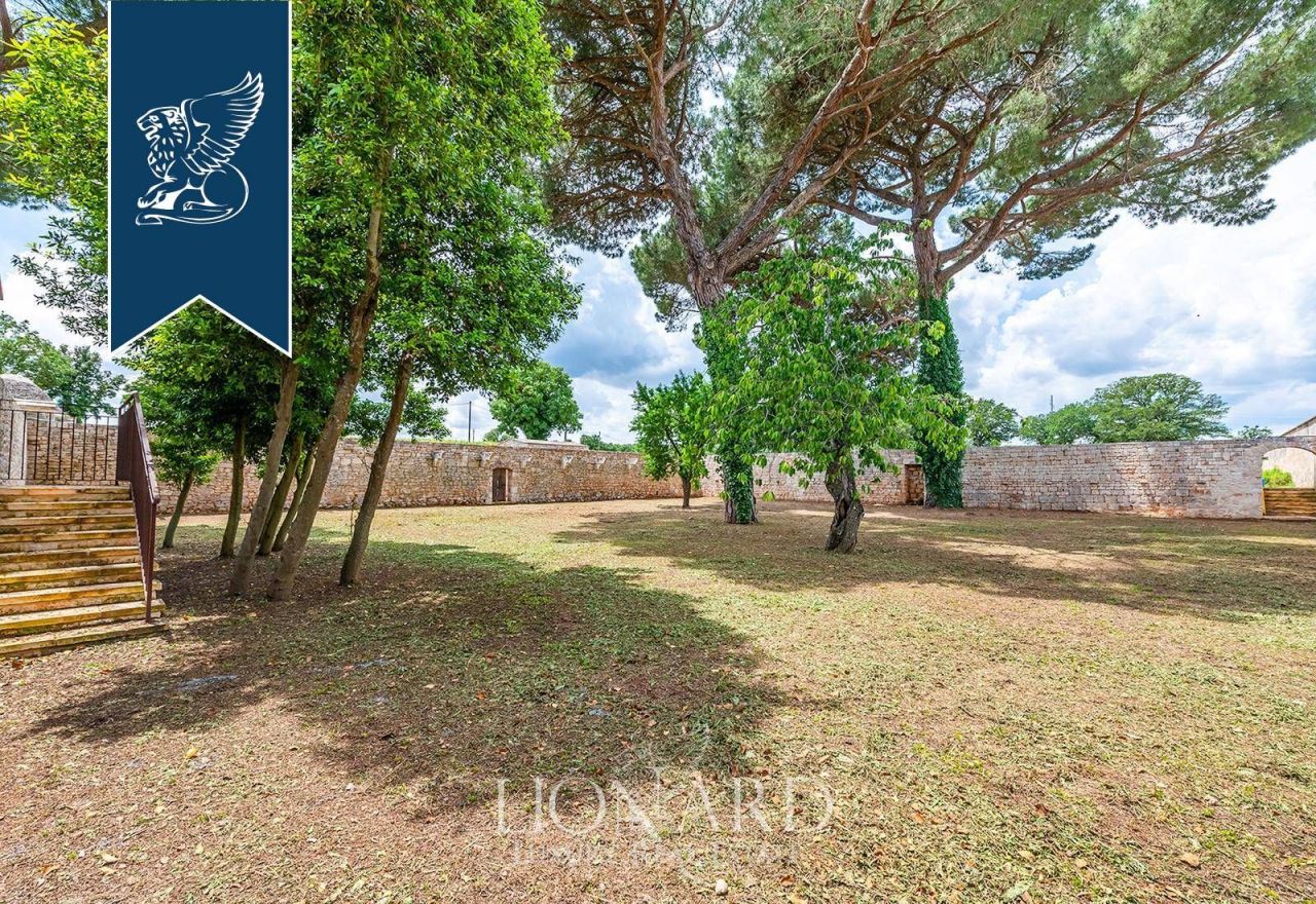 Вилла в Таранто, Италия, 3 850 м² - фото 17