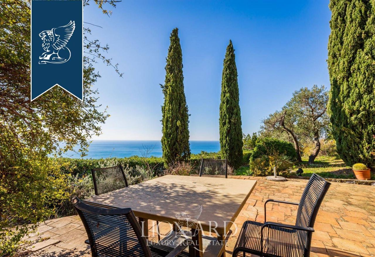 Вилла в Бонассоле, Италия, 400 м² - фото 17