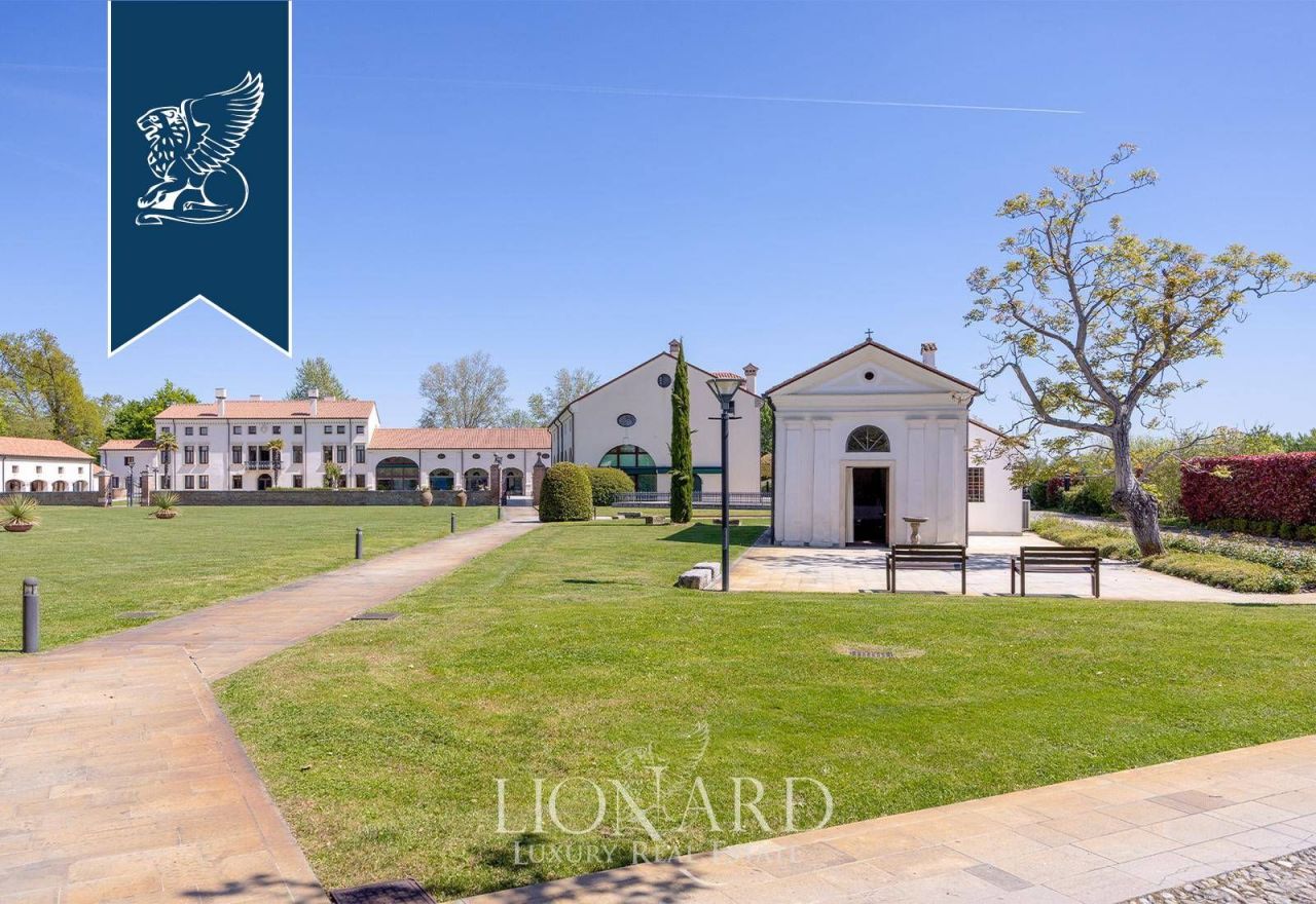 Вилла в Падуе, Италия, 3 200 м² - фото 17