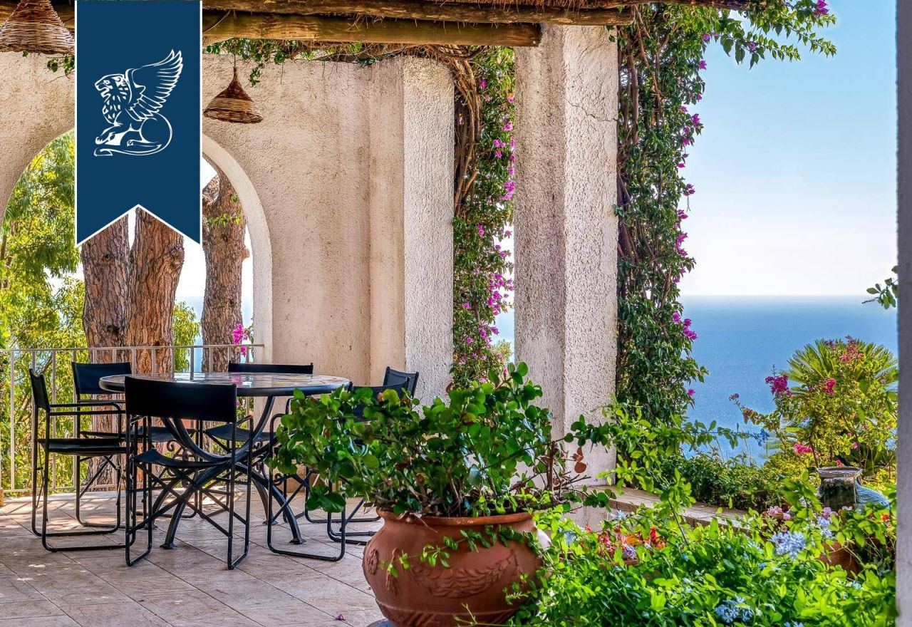 Вилла в Неаполе, Италия, 250 м² - фото 16