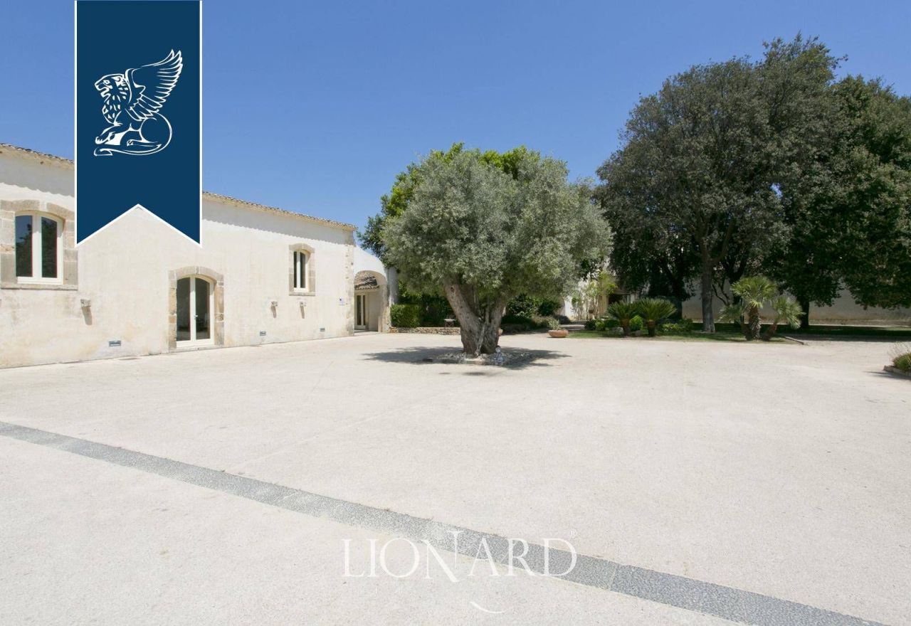 Отель, гостиница в Сиракузах, Италия, 10 000 м² - фото 16