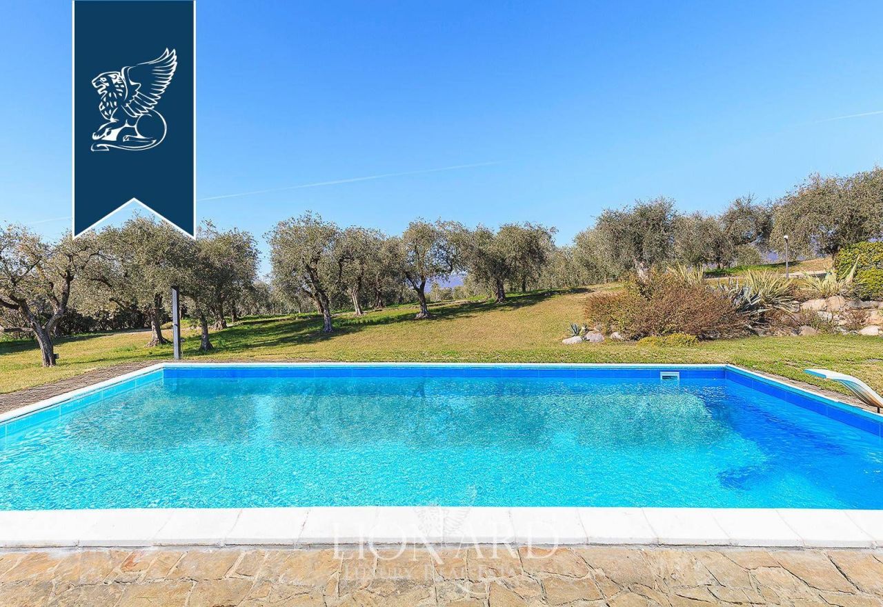 Вилла в Сан-Феличе-дель-Бенако, Италия, 635 м² - фото 16