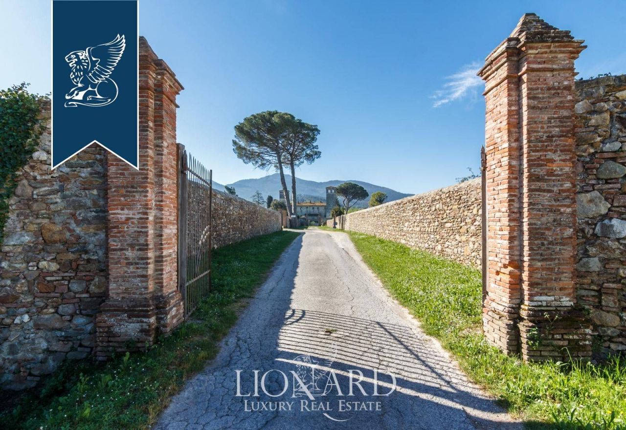 Вилла в Капаннори, Италия, 800 м² - фото 15