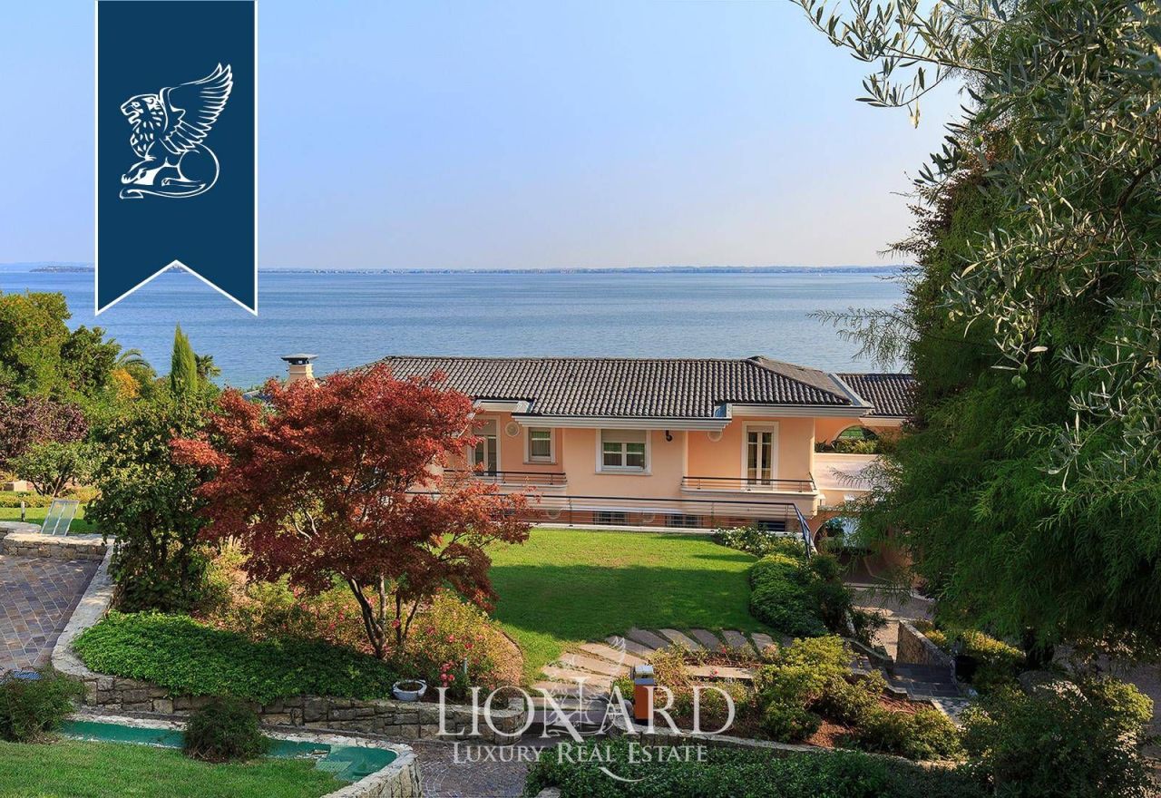 Вилла в Паденге-суль-Гарде, Италия, 800 м² - фото 16