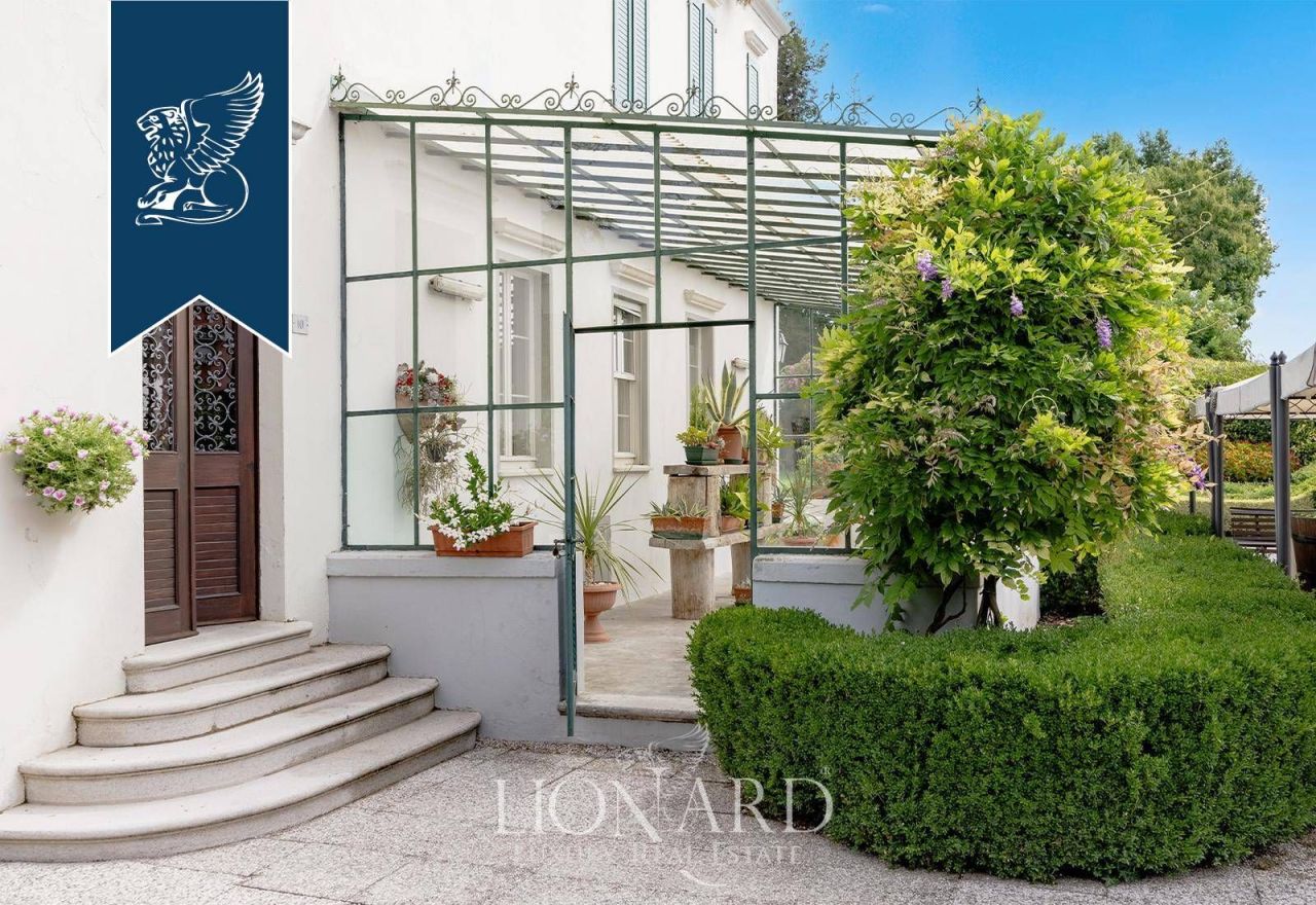 Вилла в Порденоне, Италия, 2 300 м² - фото 17