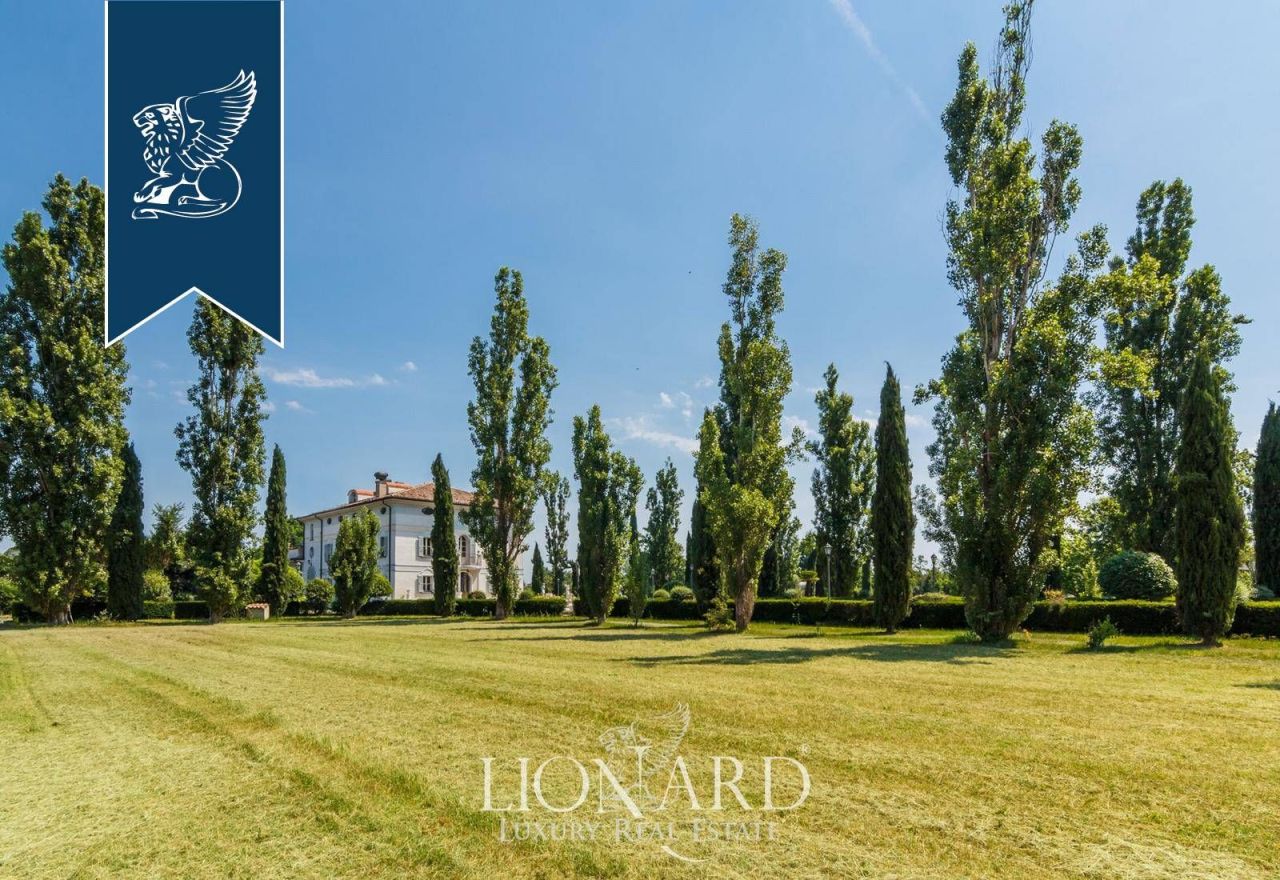 Вилла в Реджо-Эмилии, Италия, 800 м² - фото 18