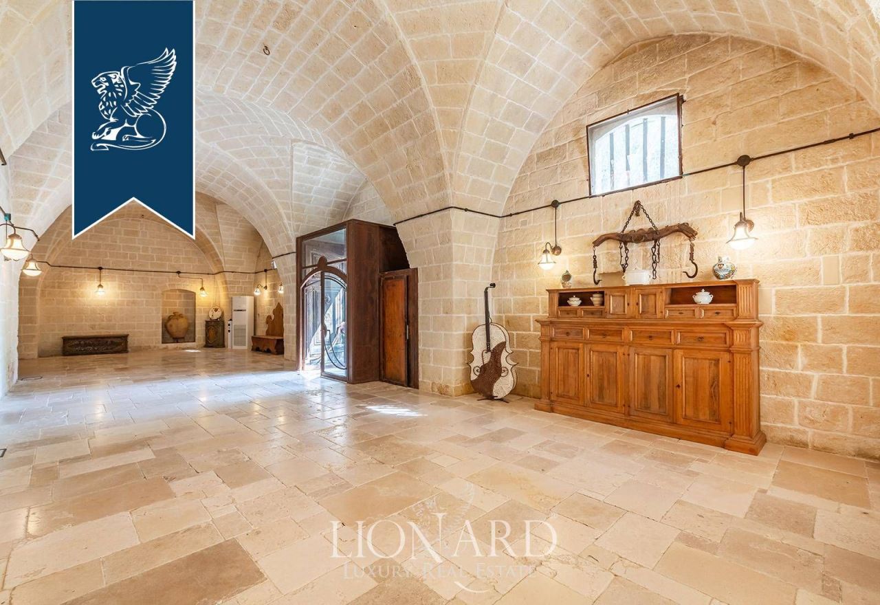 Ферма в Таранто, Италия, 1 000 м² - фото 18