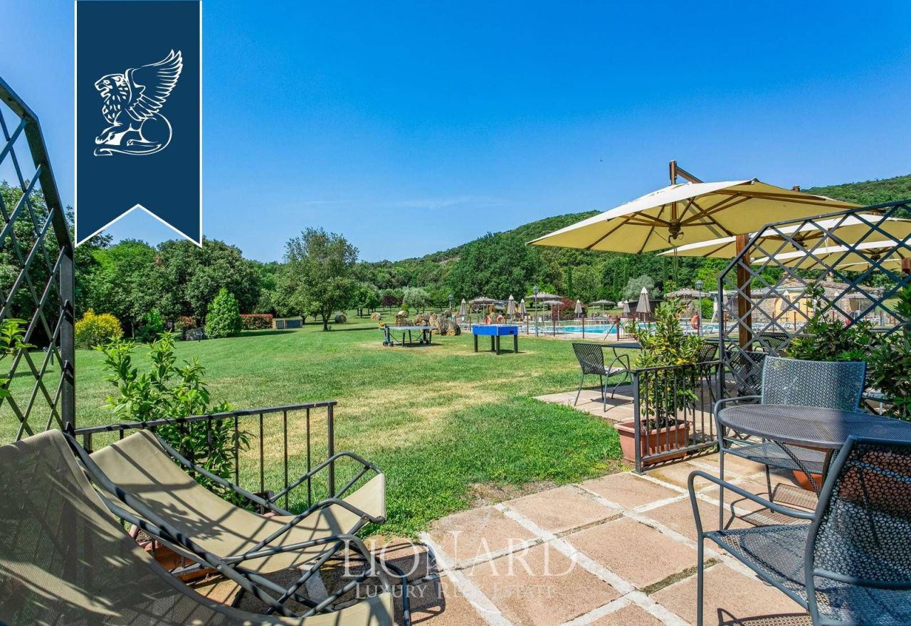 Отель, гостиница в Сан-Джиминьяно, Италия, 3 000 м² - фото 18