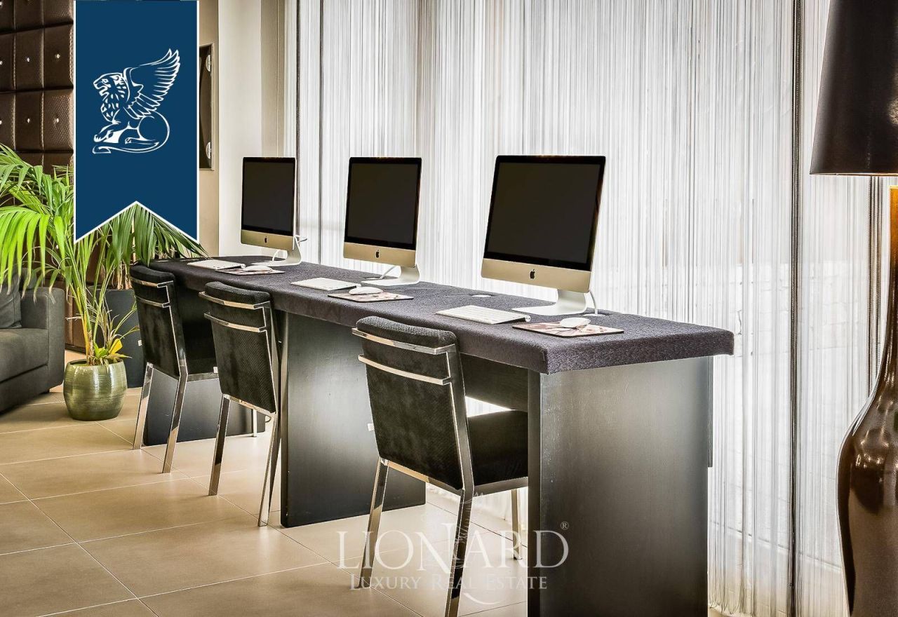 Отель, гостиница в Ла-Маддалене, Италия, 8 000 м² - фото 18