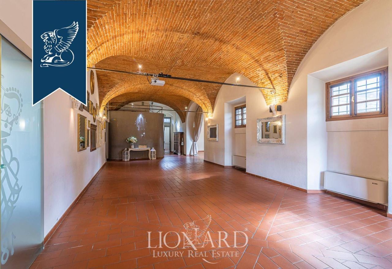 Вилла во Флоренции, Италия, 1 000 м² - фото 18